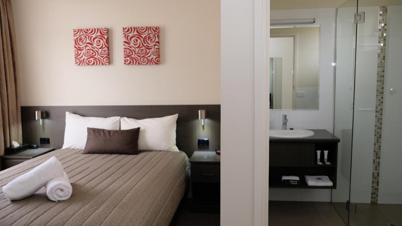 Loddon River Motel 3*