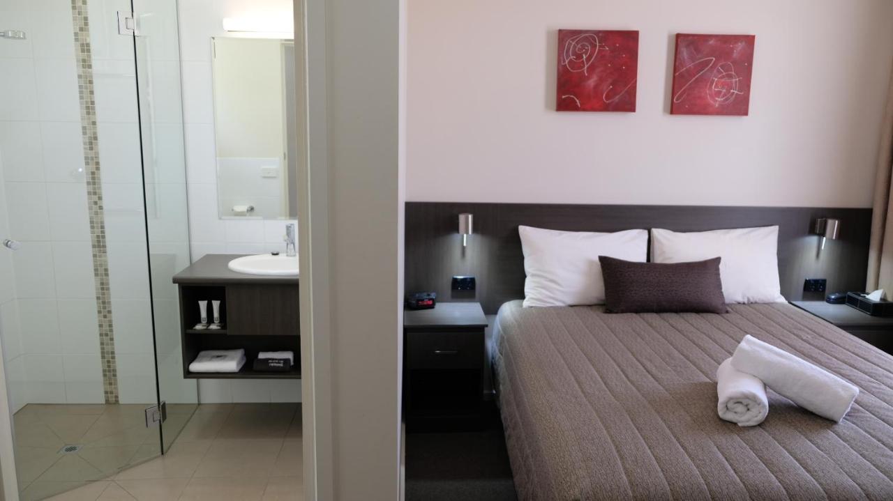 Motel Loddon River