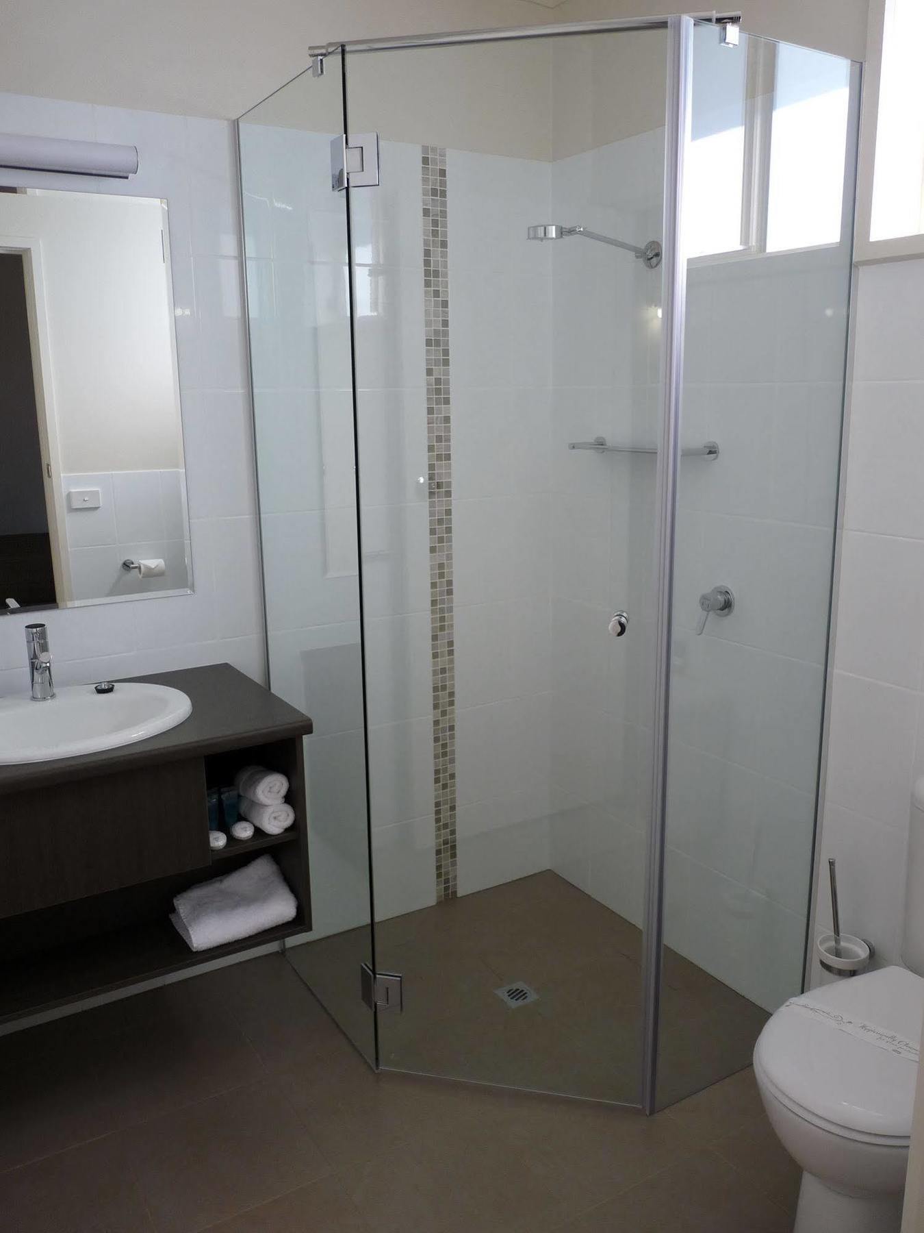 Loddon River Motel 3*